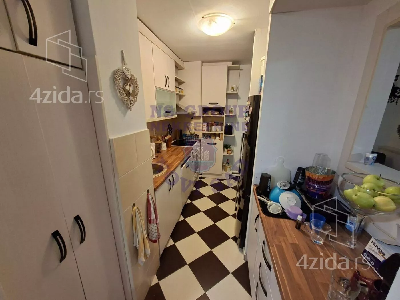 Troiposoban stan | 4zida