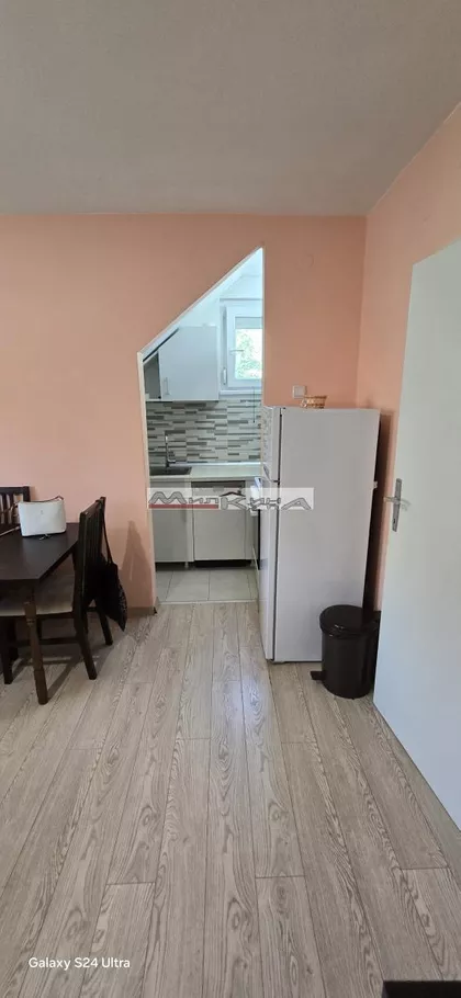 Borča | 4zida.rs