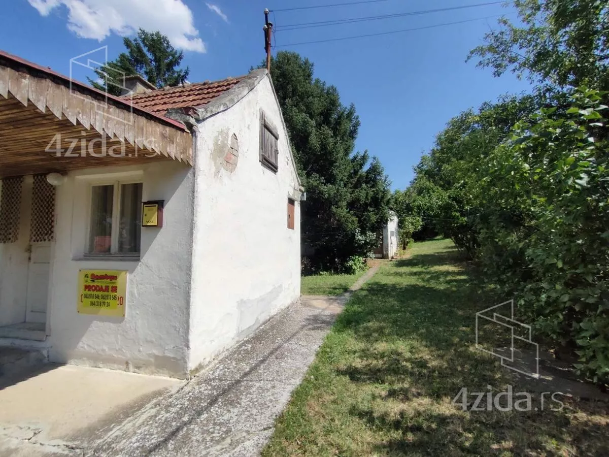 Plac | 4zida