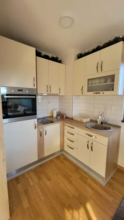 Miladina Pećinara 26 | 4zida.rs