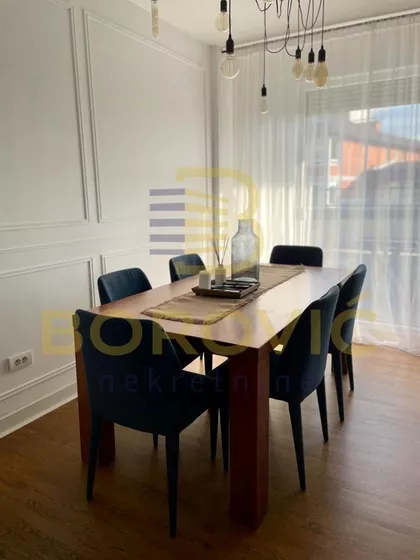 Kalenić pijaca | 4zida.rs