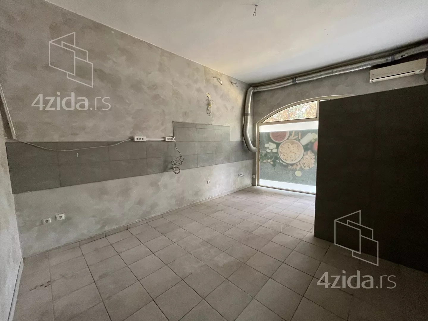 Lokal | 4zida