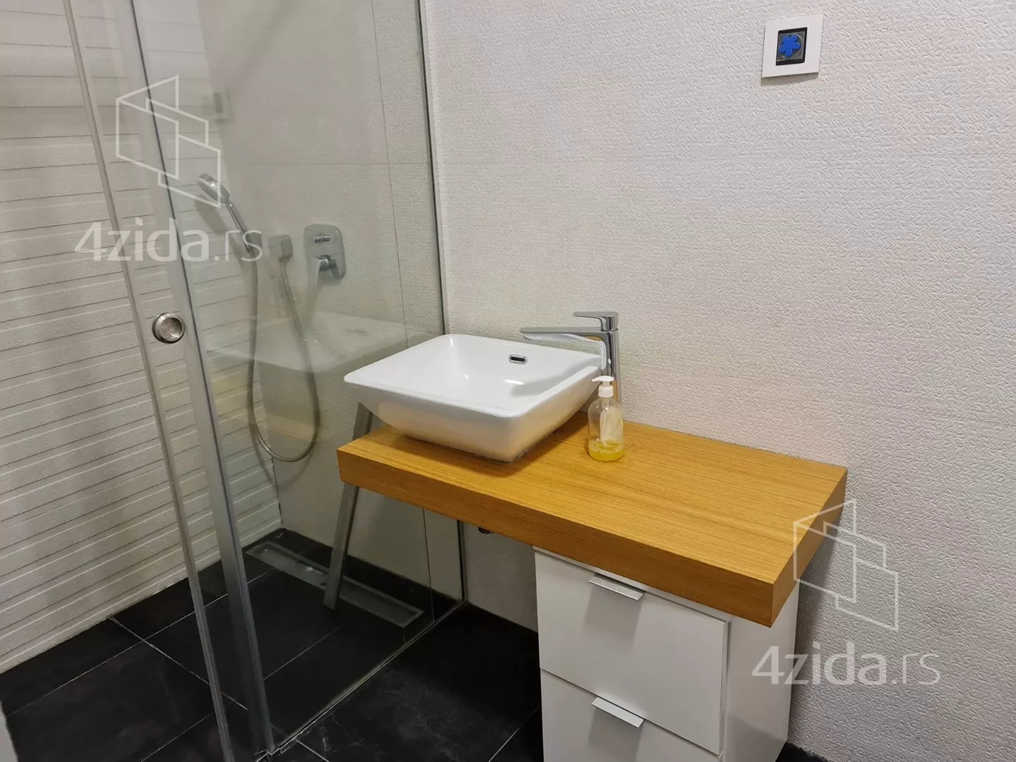 Garsonjera | 4zida