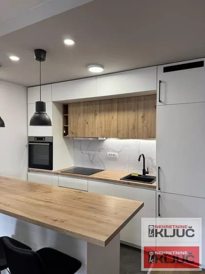 Novo Naselje | 4zida.rs