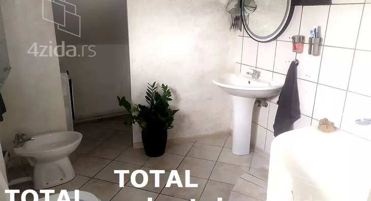 Petoiposoban stan | 4zida