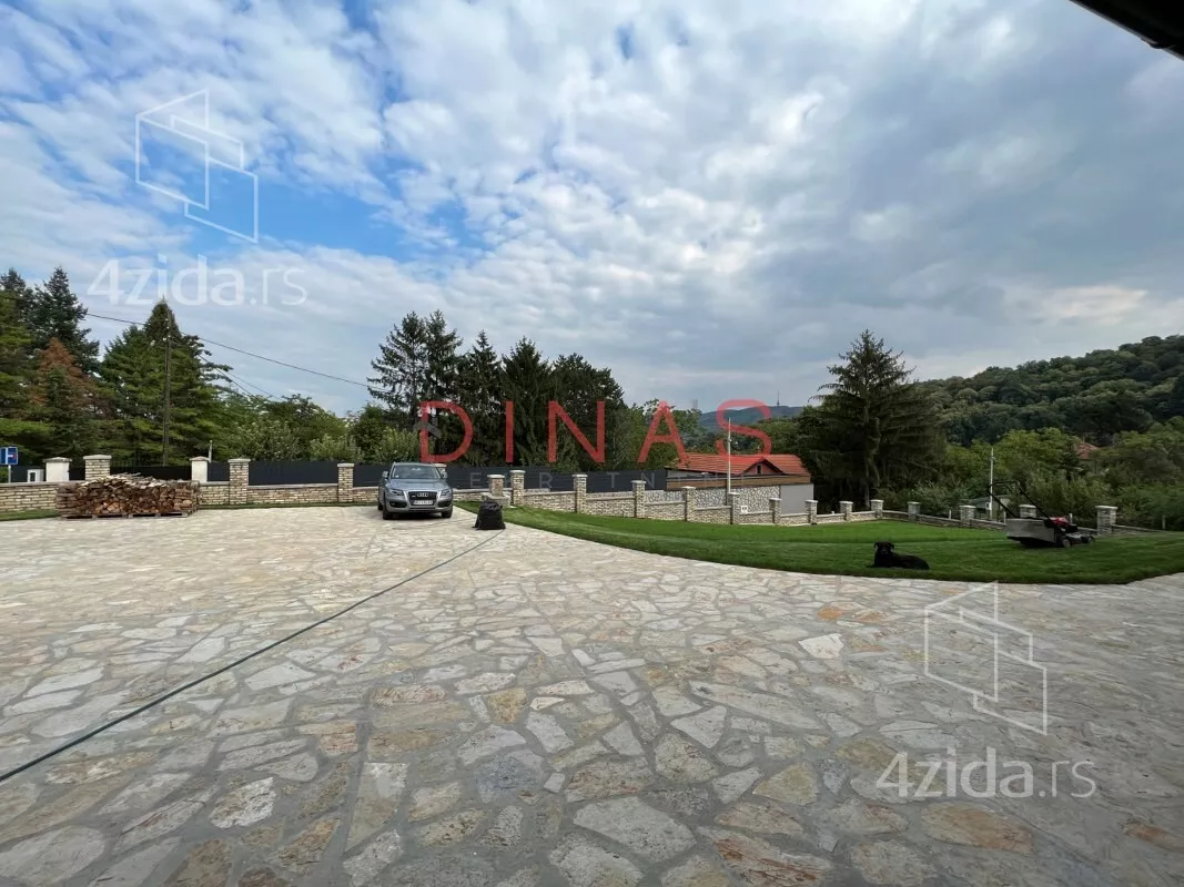 Kuća | 4zida