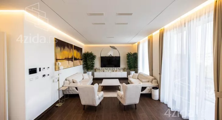 Petosoban stan | 4zida