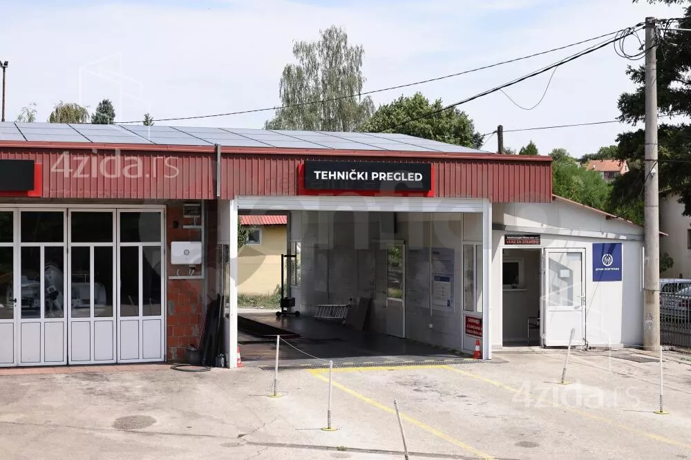Poslovna zgrada | 4zida