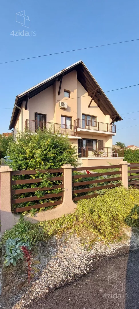 3-etažna kuća | 4zida