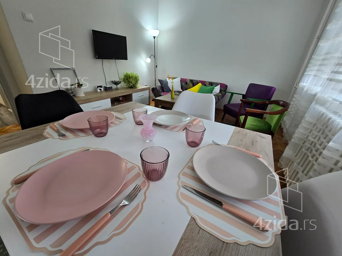 Dvoiposoban stan | 4zida