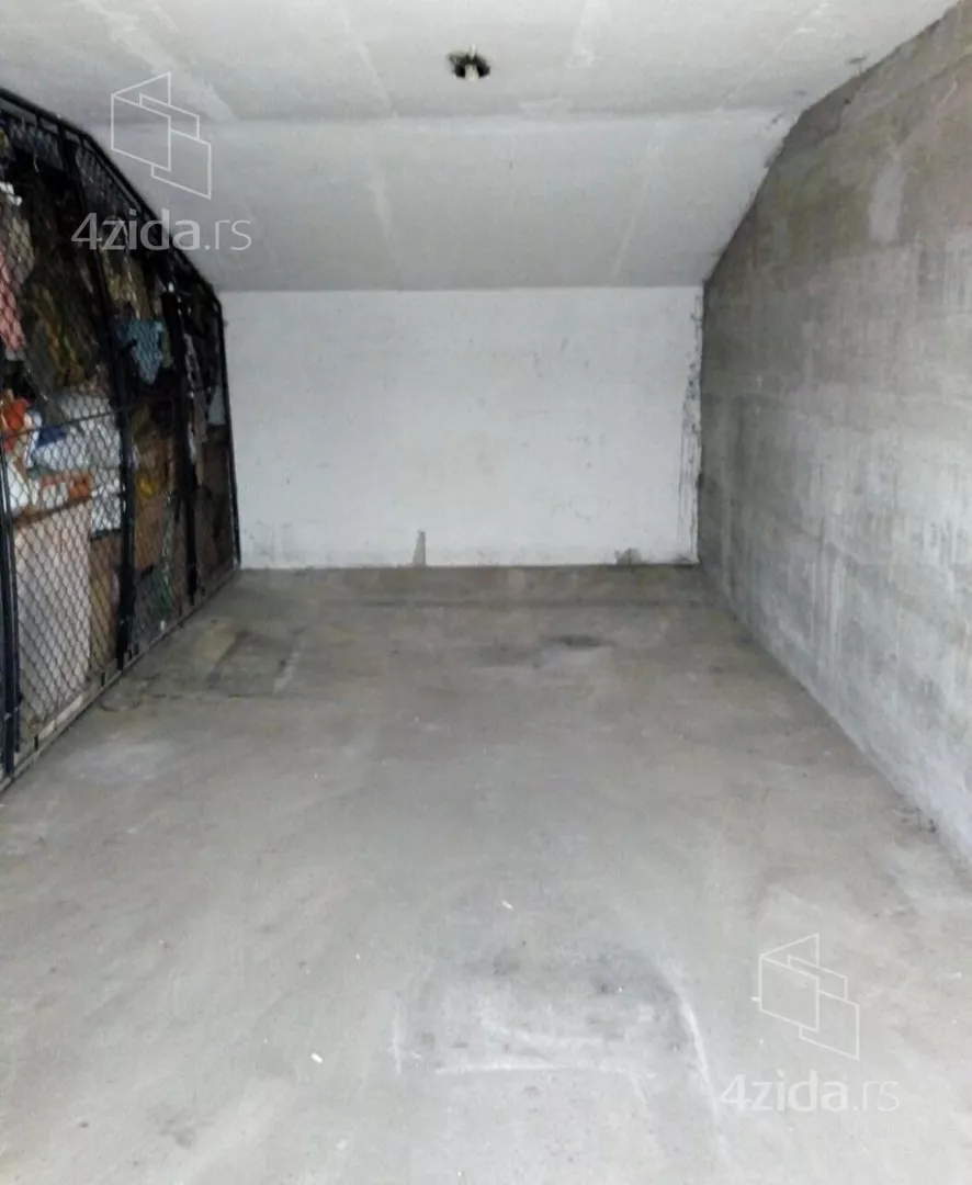 Garaža/Parking | 4zida