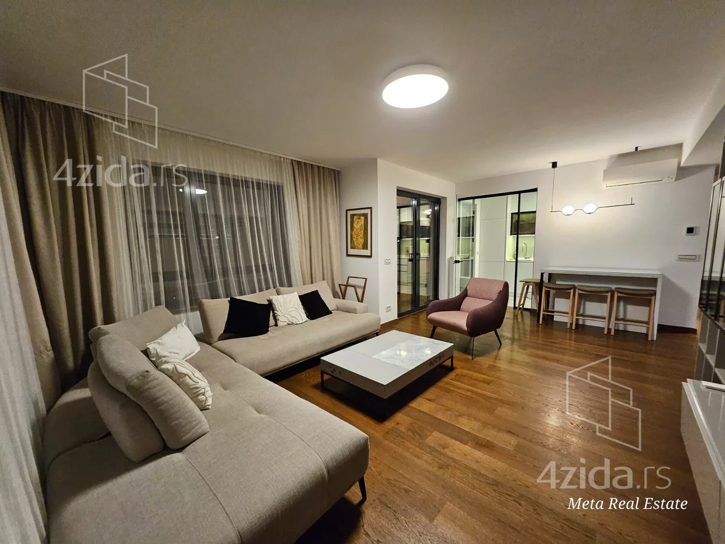 Četvorosoban stan | 4zida