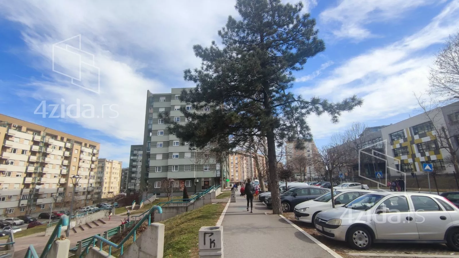 Jednoiposoban stan | 4zida