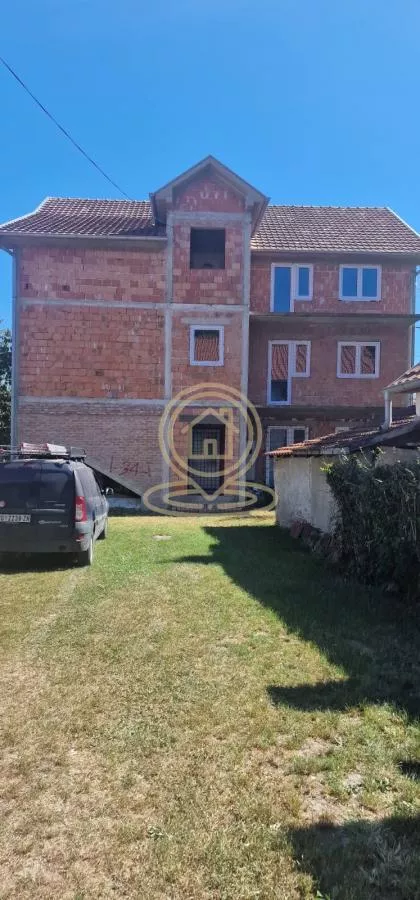 Kolonija Zmaj | 4zida.rs