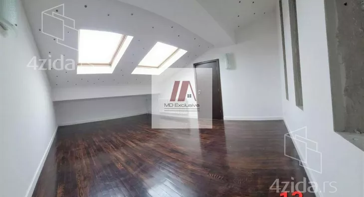 Četvoroiposoban stan | 4zida