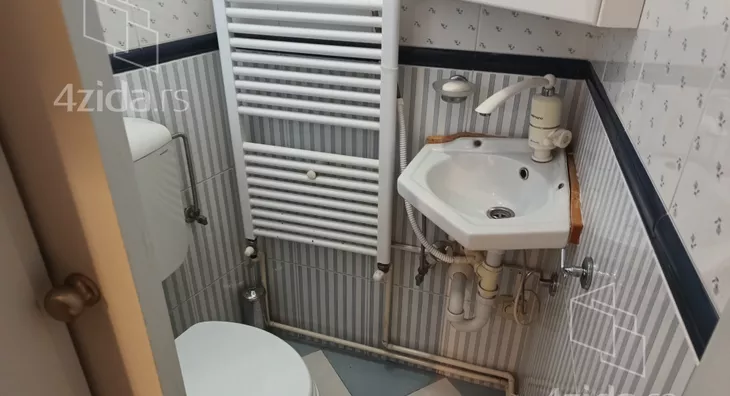 Četvoroiposoban stan | 4zida