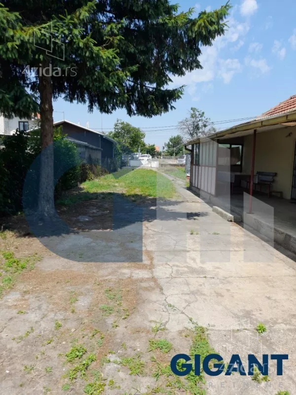 Plac | 4zida