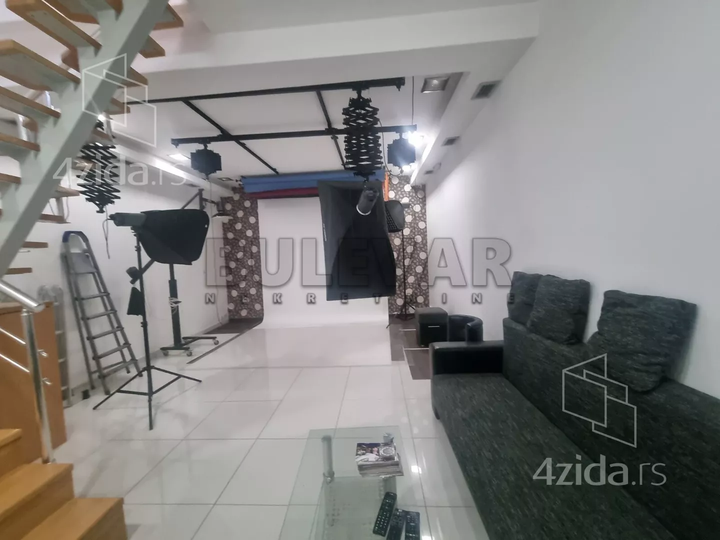 Lokal | 4zida