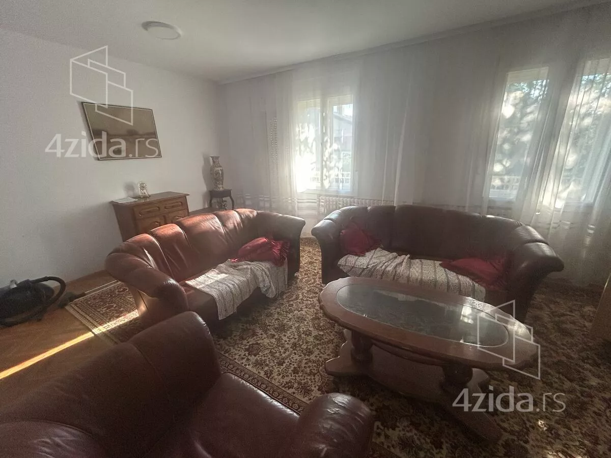 3-etažna kuća | 4zida