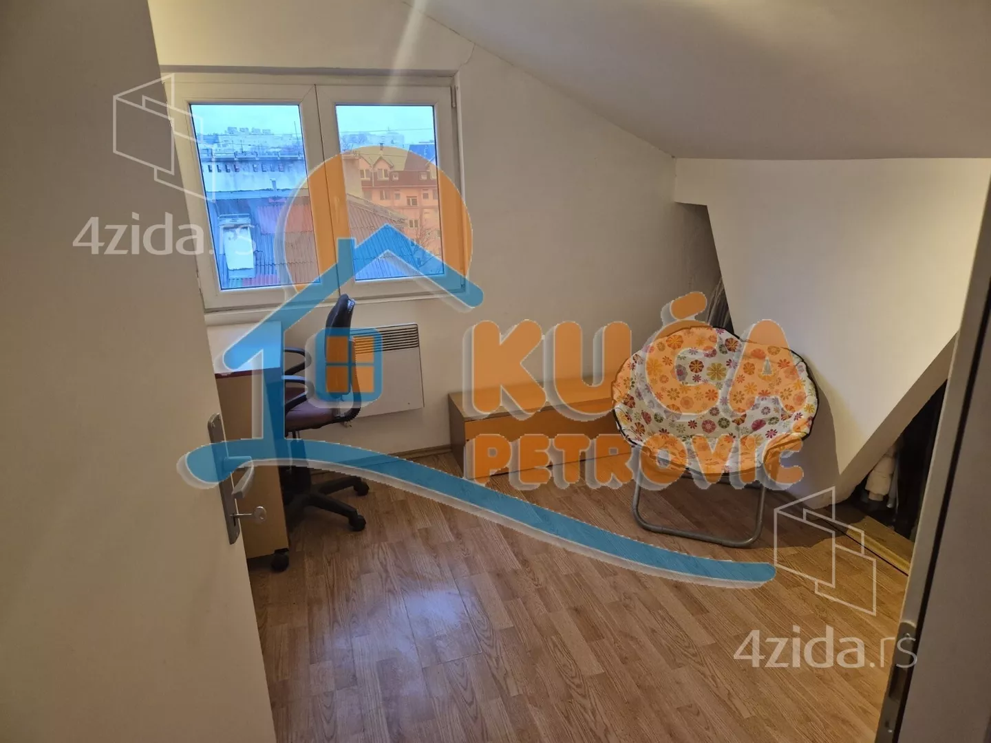 Troiposoban stan | 4zida