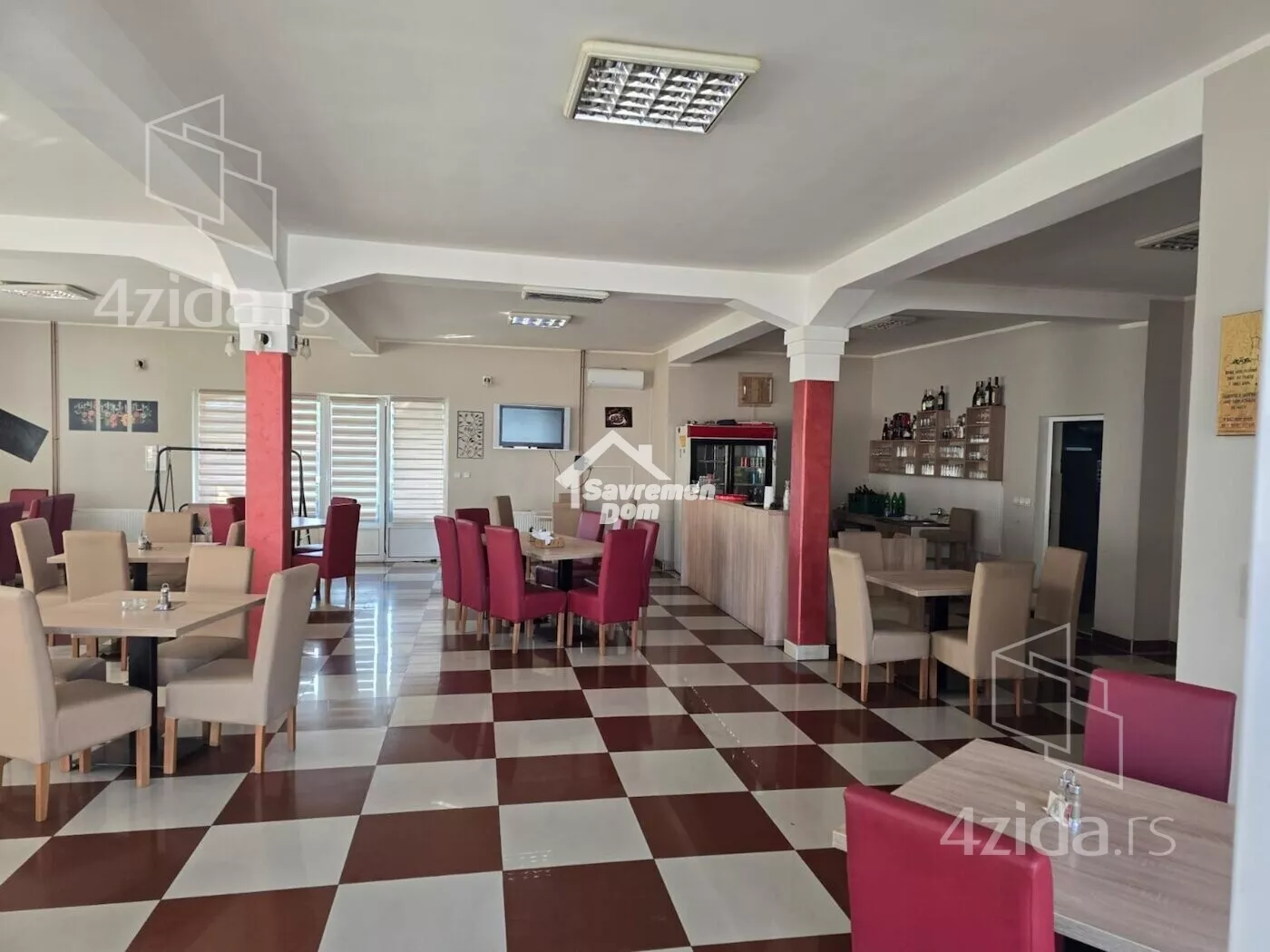 Poslovna zgrada | 4zida