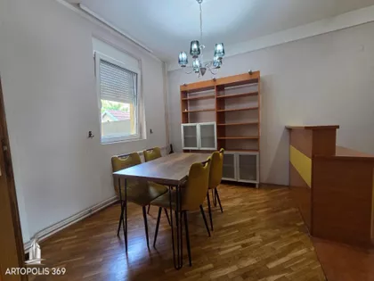 Prvomajska | 4zida.rs