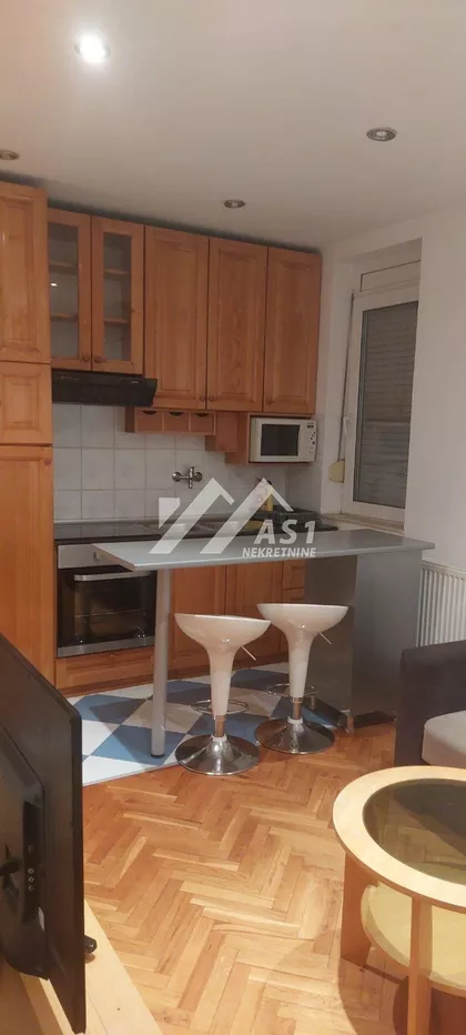 Valentina Vodnika | 4zida.rs