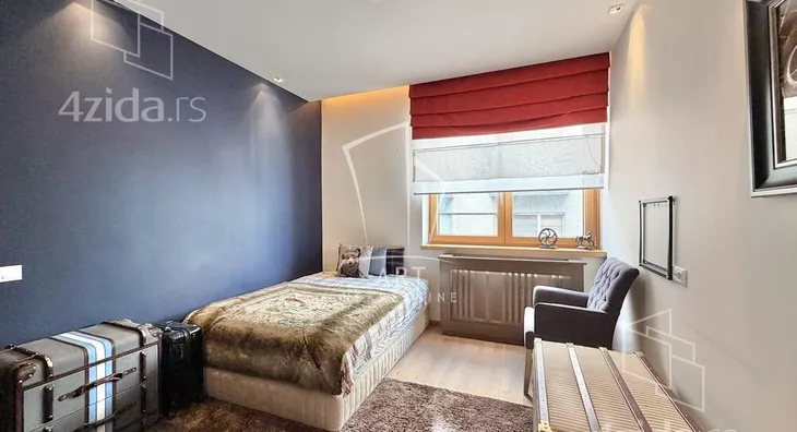 Šestoiposoban stan | 4zida