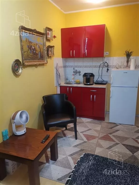 Garsonjera | 4zida