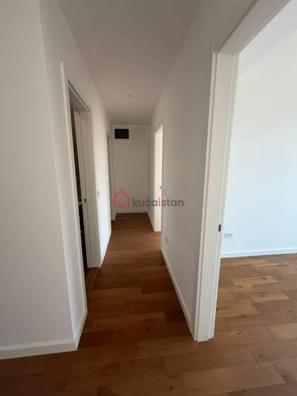 Činovnička Kolonija | 4zida.rs