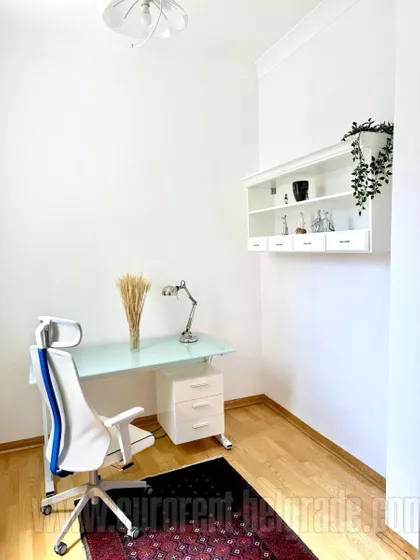 KNEZ MIHAILOVA | 4zida.rs