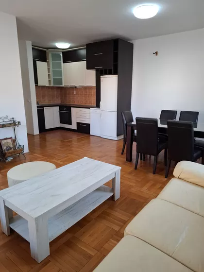 Branka Bajića | 4zida.rs