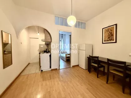 Hadži Prodanova | 4zida.rs