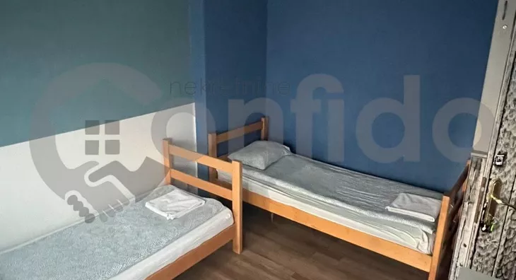 Šestoiposoban stan | 4zida