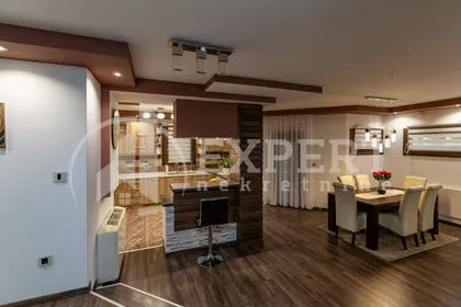 Kragujevački oktobar | 4zida.rs