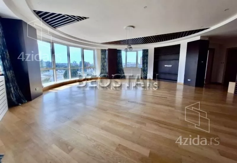 Petosoban stan | 4zida