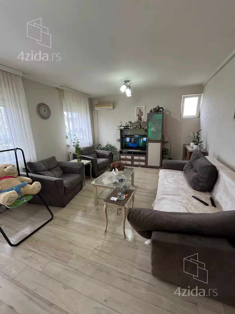 3-etažna kuća | 4zida