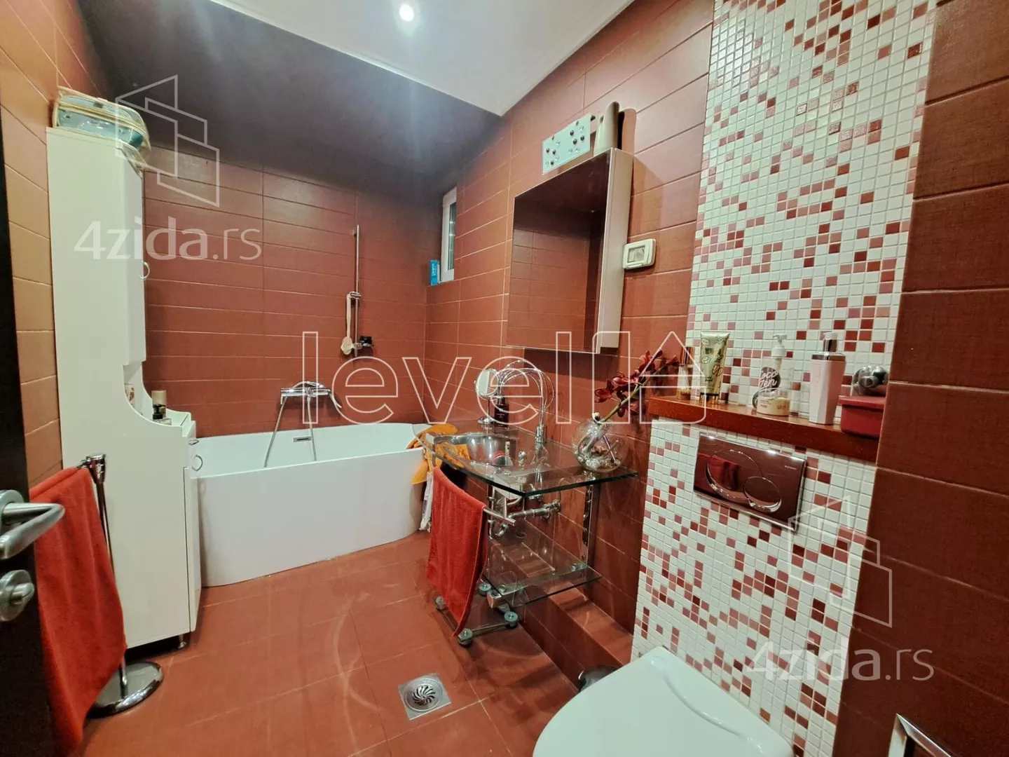 Petosoban stan | 4zida