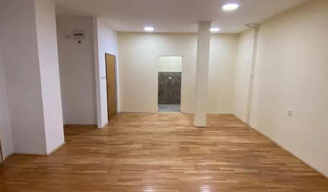 Poslovna zgrada | 4zida