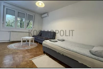 Petra Lekovića | 4zida.rs