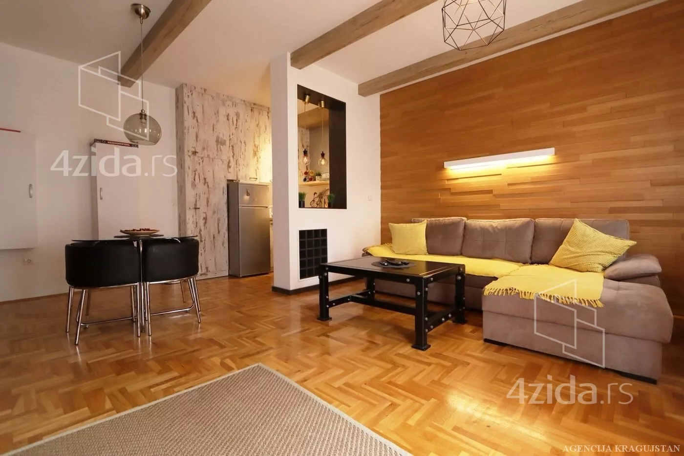 Jednoiposoban stan | 4zida