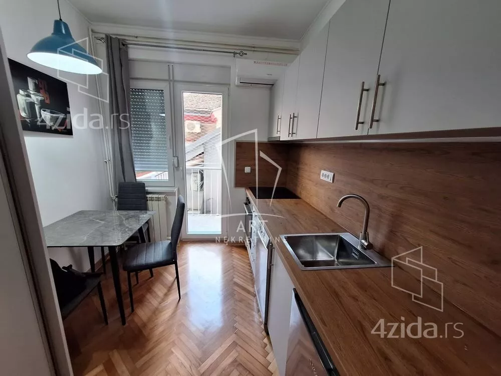 Garsonjera | 4zida