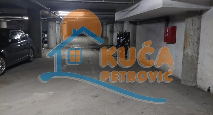 Garaža | 4zida