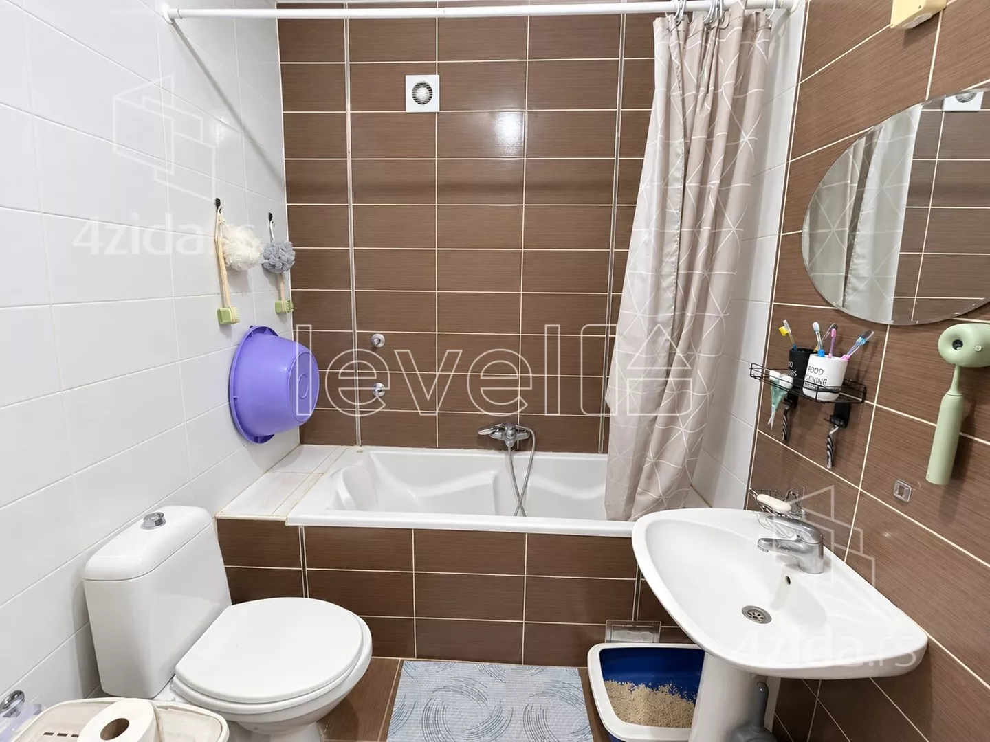 Troiposoban stan | 4zida