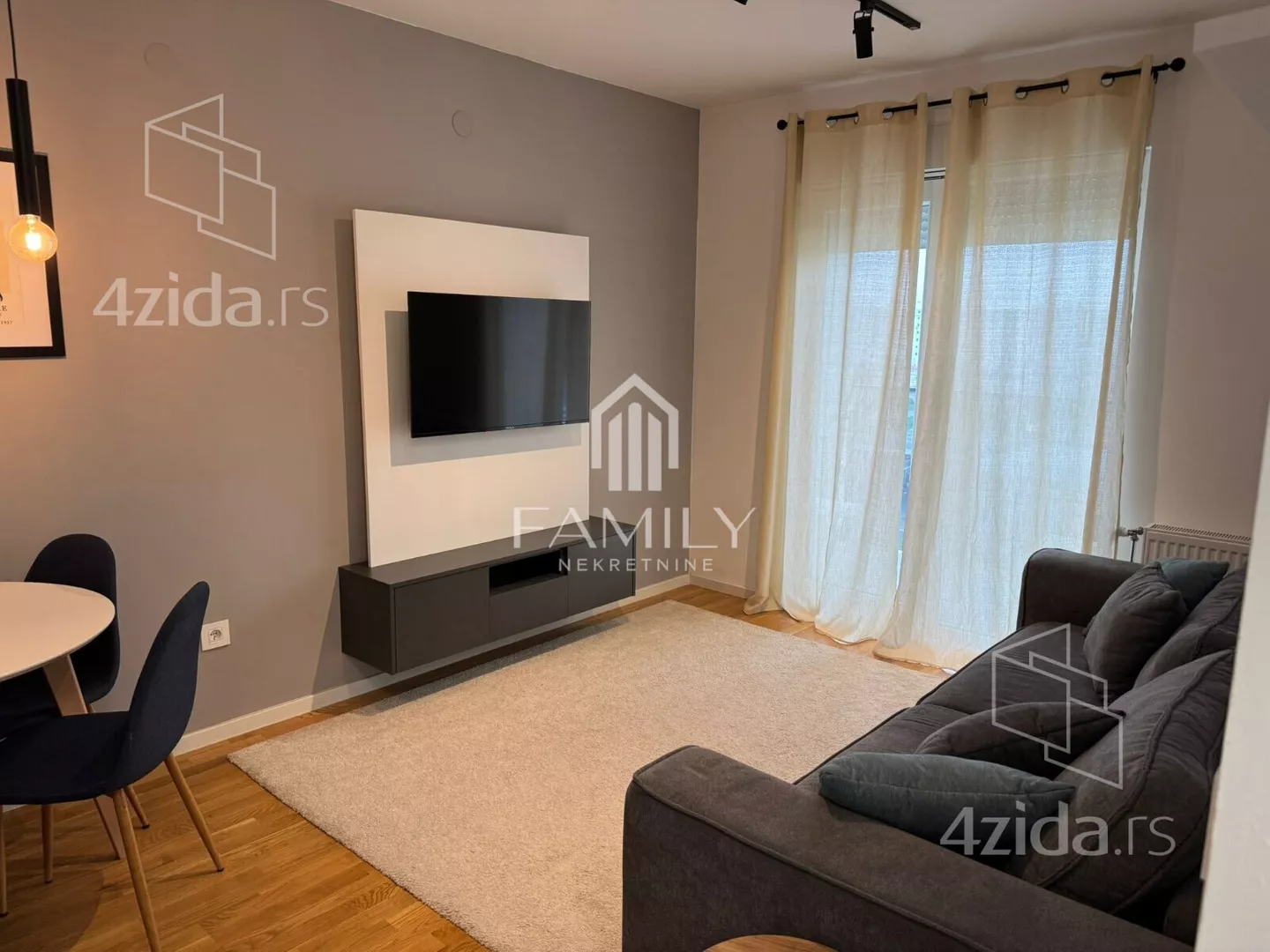 Jednoiposoban stan | 4zida