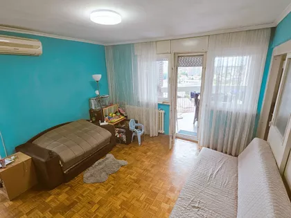 Prvomajska | 4zida.rs