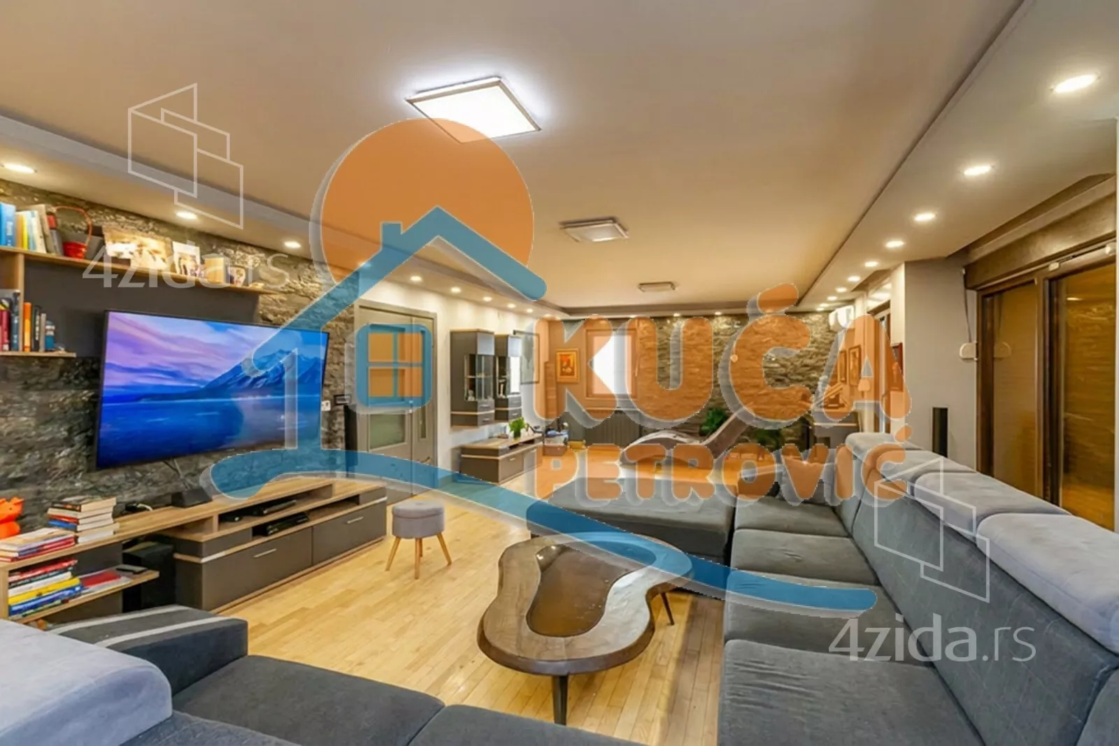 Četvorosoban stan | 4zida