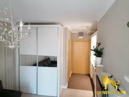 LAZE KOSTIĆA | 4zida.rs