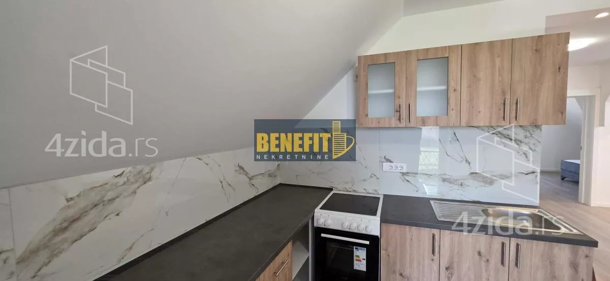 Četvoroiposoban stan | 4zida