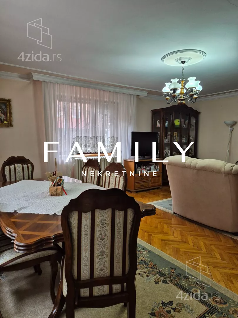 3-etažna kuća | 4zida